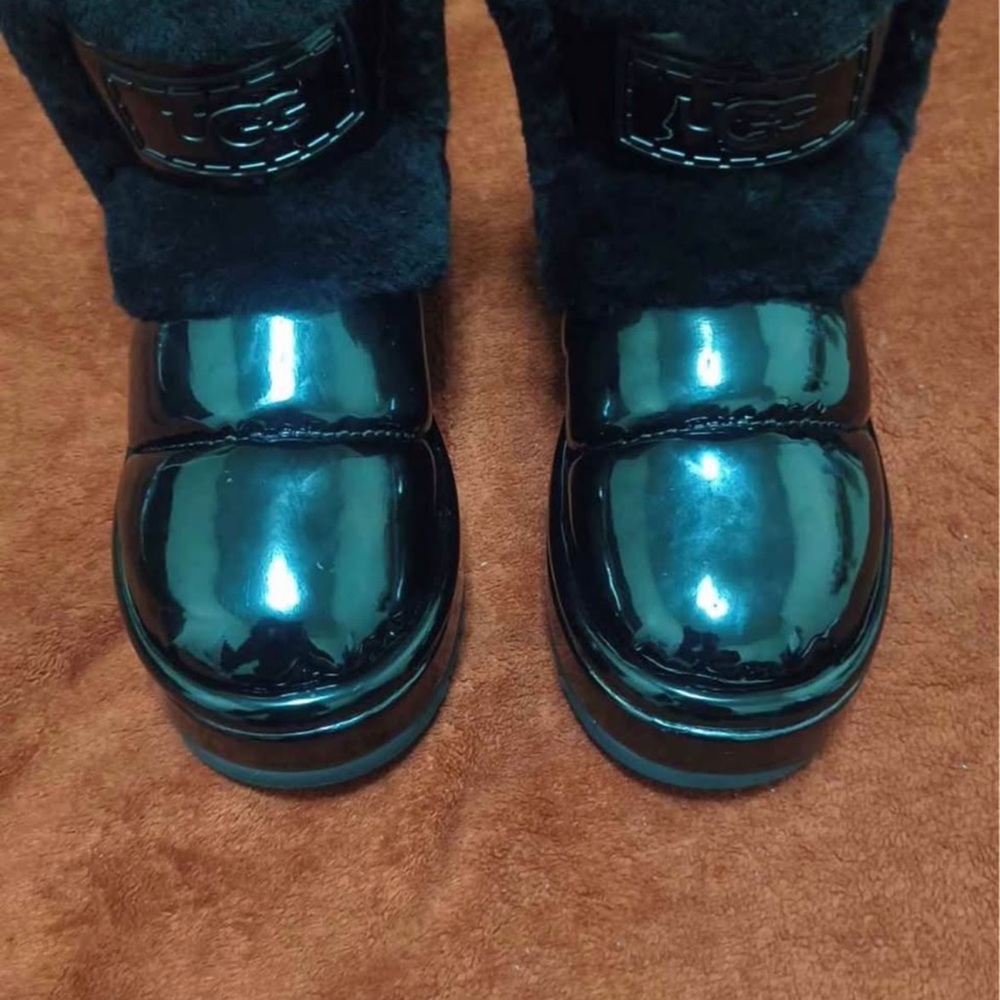 Ugg Chillapeak Black Boots